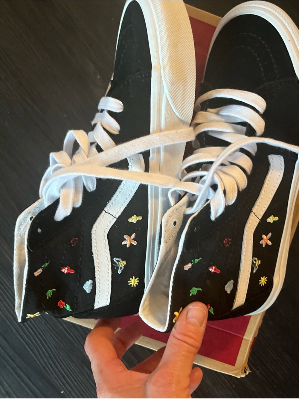 Vans Black and White High-Top Sneakers with Floral Embroidery NEW with box